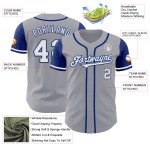 Maglia da baseball autentica personalizzata, bianca e blu, due toni di grigio Maglia da baseball autentica personalizzata, bianca e blu, due toni di grigio
